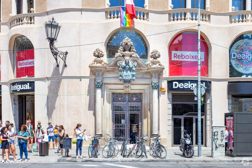 Espacio de coworking en Plaça de Catalunya, 9, Barcelona en alquiler - Foto del edificio - Imagen 2 de 5