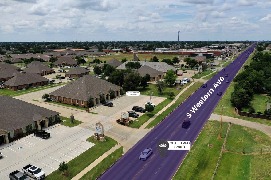 10921 S Western Ave, Oklahoma City, OK en alquiler - Vista aérea - Imagen 1 de 9