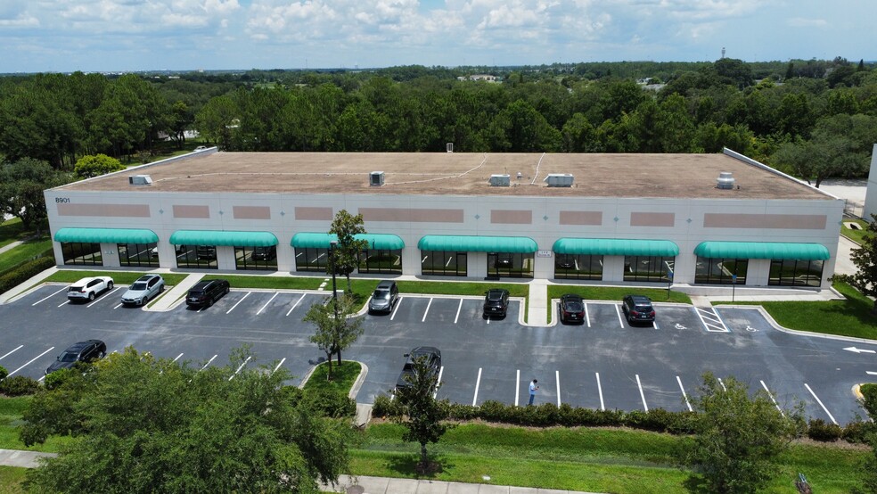 8901 Boggy Creek Rd, Orlando, FL en alquiler - Foto del edificio - Imagen 1 de 4