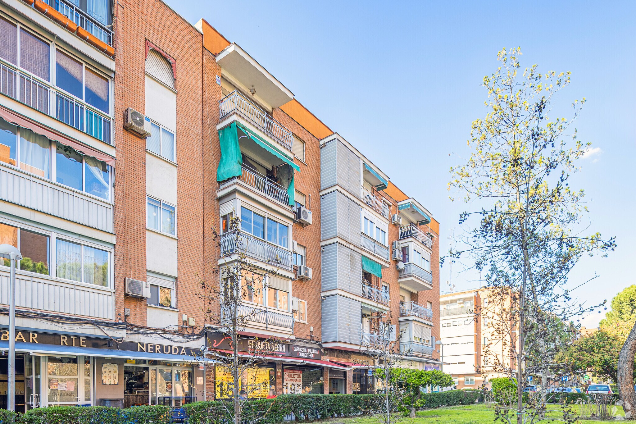 Avenida Pablo Neruda, 14, Madrid, Madrid en venta Foto principal- Imagen 1 de 1