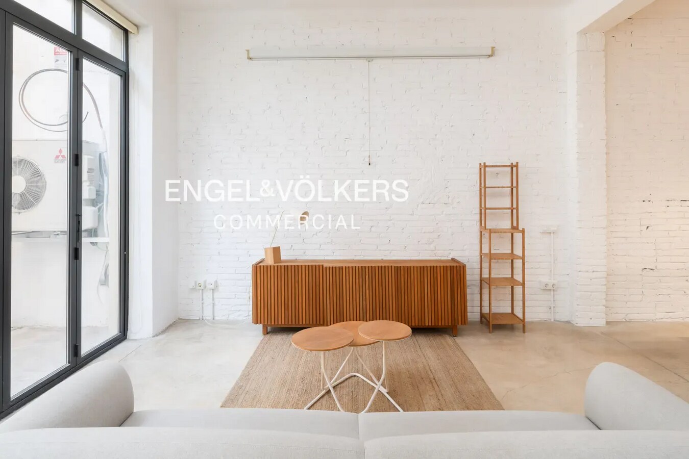 Barcelona, BAR 08004 - Unidad - - - Foto del interior - Image 1 of 8