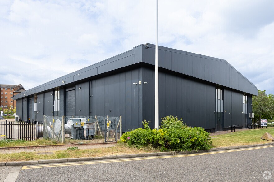 Masthead Industrial Estate, Dartford en alquiler - Foto del edificio - Imagen 2 de 9