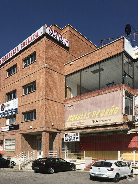 Avenida Cañada, 40, San Fernando De Henares, Madrid en alquiler - Foto del edificio - Imagen 3 de 3