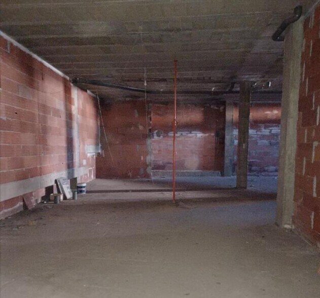 Local en Bembibre en venta - Foto del edificio - Imagen 2 de 7