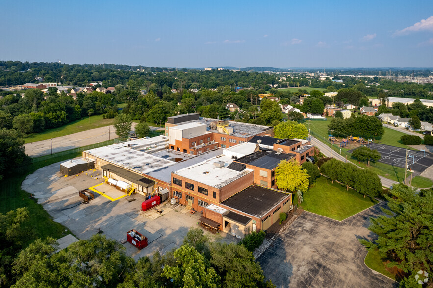 435 School Ln, Plymouth Meeting, PA en alquiler - Foto del edificio - Imagen 3 de 7