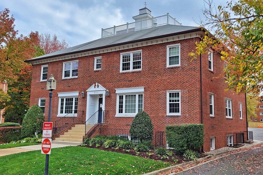 210 Little Falls St, Falls Church, VA en alquiler - Foto del edificio - Imagen 1 de 21