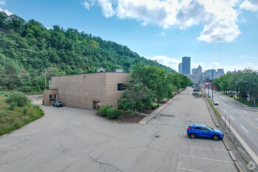 2200-2214 Liberty Ave, Pittsburgh, PA en alquiler - Foto del edificio - Imagen 3 de 6