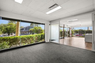 541 Blackburn Rd, MOUNT WAVERLEY en alquiler Foto del interior- Imagen 1 de 5
