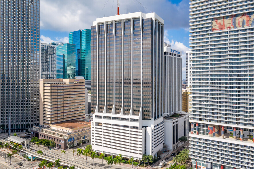 2 S Biscayne Blvd, Miami, FL en alquiler - Foto del edificio - Imagen 3 de 40