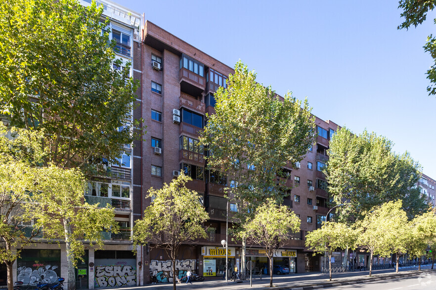 Avenida De La Ciudad De Barcelona, 110, Madrid, Madrid en venta - Foto principal - Imagen 1 de 2