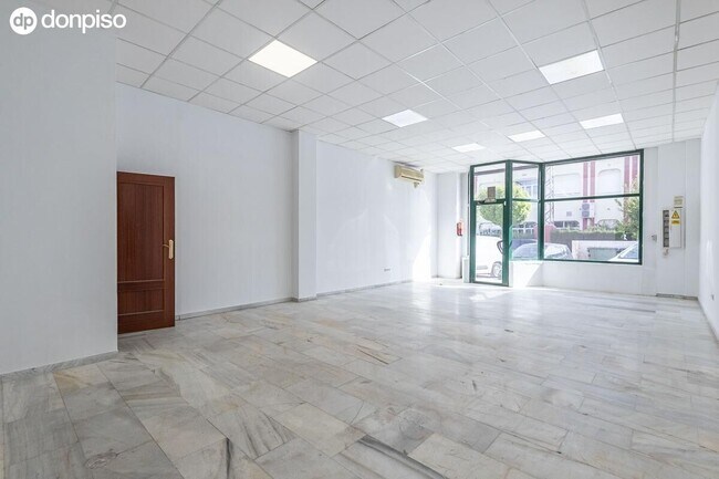 Más detalles de Avenida Juncaril, 128, Peligros - Nave en venta