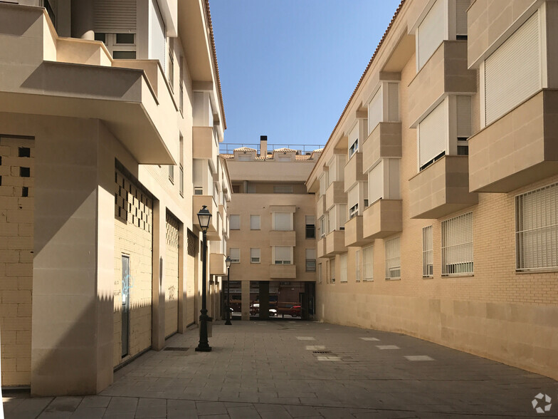 Avenida Fuenlabrada, 79, Leganés, Madrid en alquiler - Foto del edificio - Imagen 1 de 1