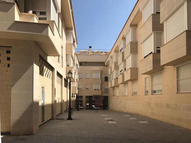 Más detalles de Avenida Fuenlabrada, 79, Leganés - Edificio residencial​ en venta