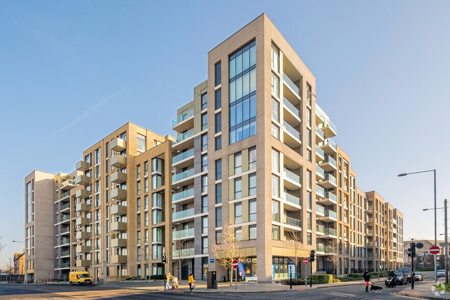 Sury Basin, Kingston Upon Thames en venta - Foto del edificio - Imagen 2 de 8