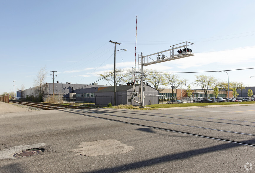 6501 E Nevada Ave, Detroit, MI en alquiler - Foto del edificio - Imagen 3 de 14