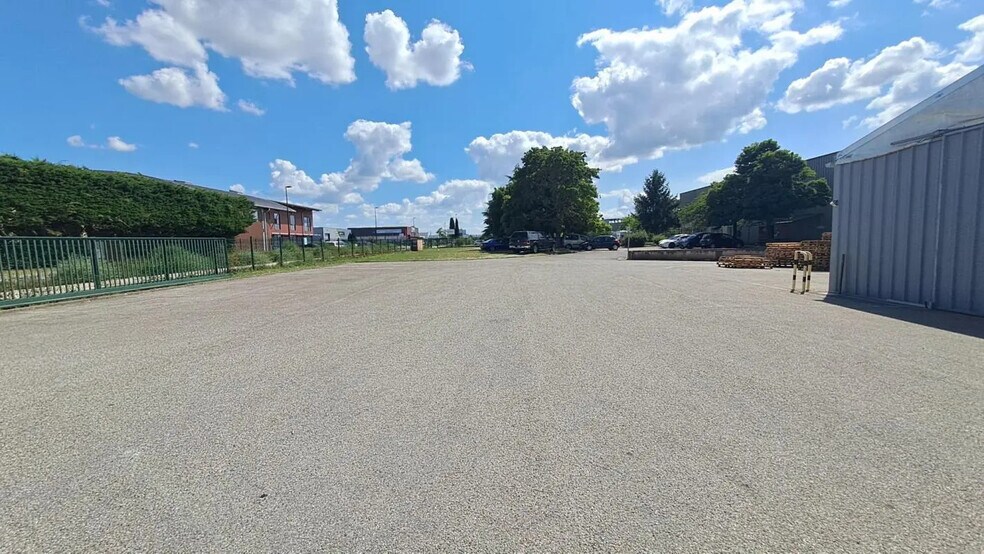 Flex en Dagneux en alquiler - Foto del edificio - Imagen 2 de 7