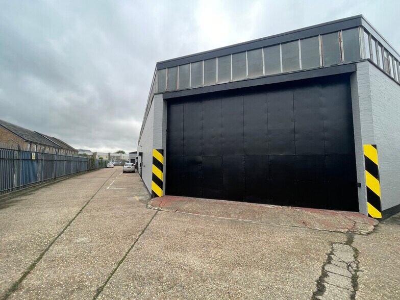 Tonbridge Rd, Romford en alquiler - Foto del edificio - Imagen 3 de 39