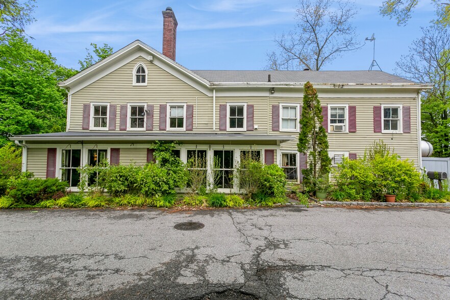 234 N Bedford Rd, Mount Kisco, NY en venta - Foto del edificio - Imagen 2 de 18