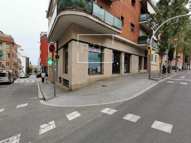 Edificio residencial en Barcelona, Barcelona en venta - Foto del edificio - Imagen 2 de 8