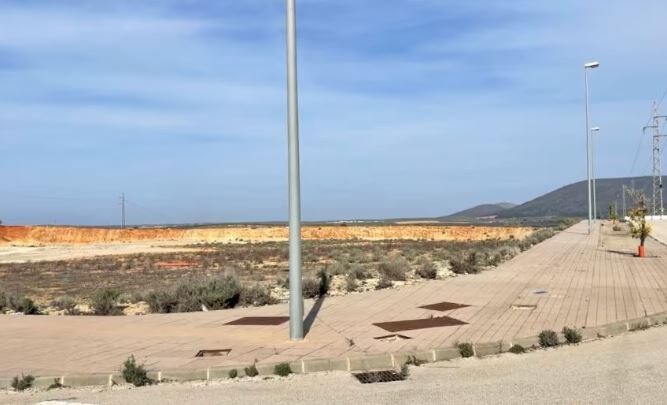 Calle Isaac Newton, 9, Humilladero, Málaga en venta - Foto principal - Imagen 2 de 7