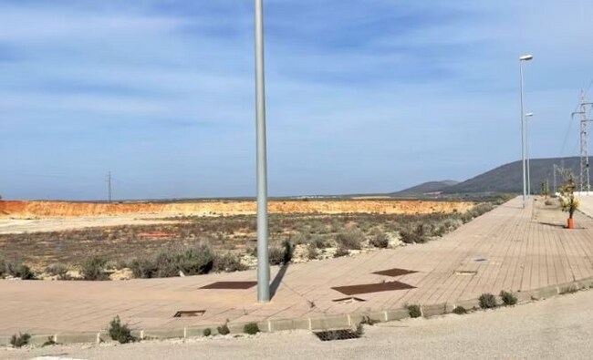 Más detalles de Calle Isaac Newton, 9, Humilladero - Terreno en venta