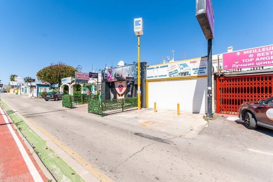 Local en Orihuela en venta - Foto del edificio - Imagen 3 de 10