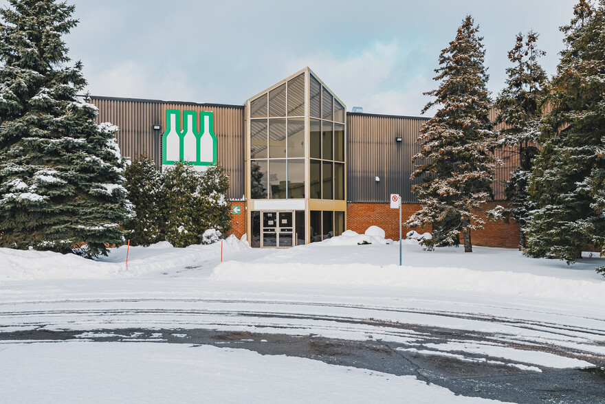 109-111 Av Manfred, Pointe-claire, QC en alquiler - Foto del edificio - Imagen 3 de 9