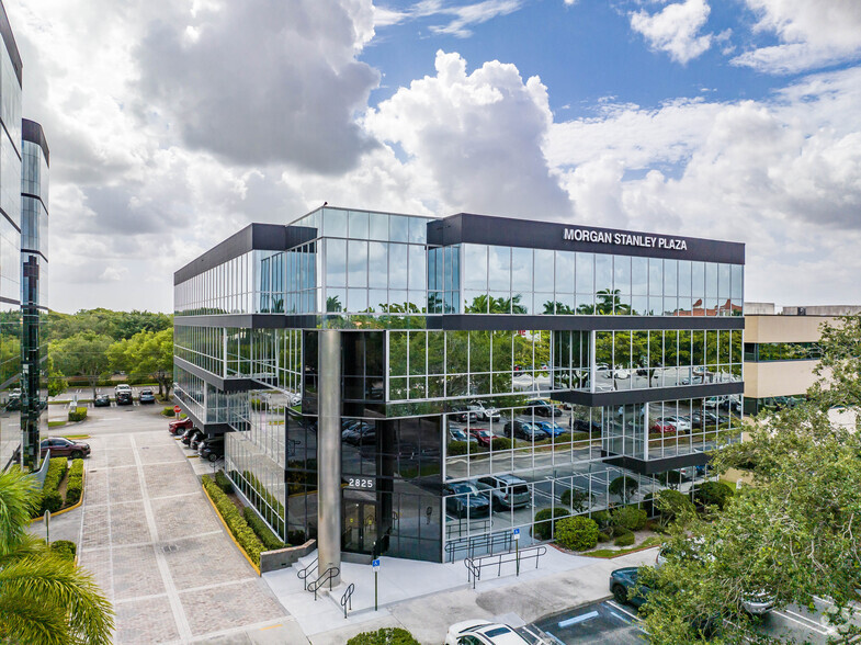 2825 N University Dr, Coral Springs, FL en alquiler - Foto del edificio - Imagen 3 de 10