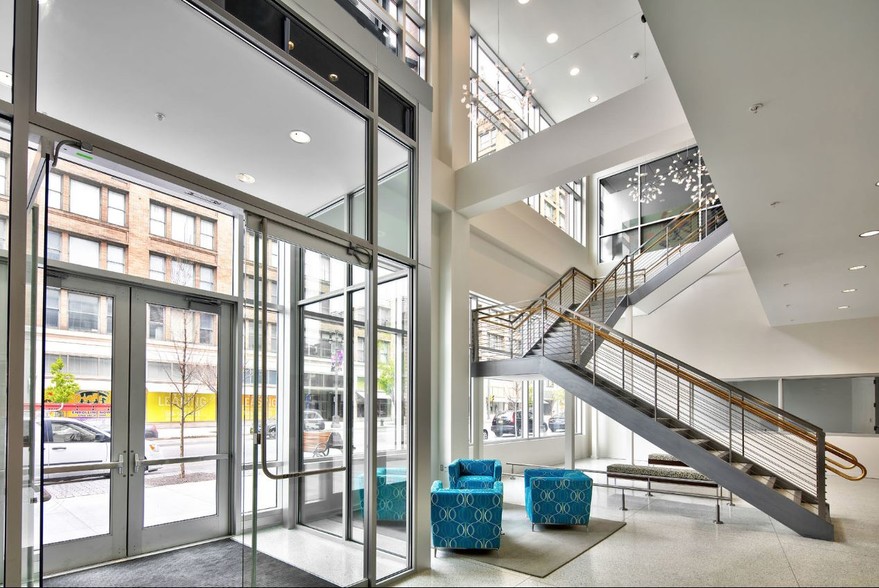 245 E Main St, Rochester, NY en alquiler - Lobby - Imagen 3 de 22