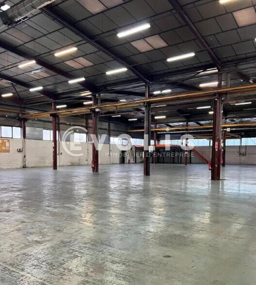 4 Rue Des Alpes, Vaulx-en-Velin en alquiler - Foto del edificio - Imagen 3 de 19