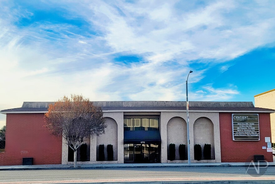 3772 Katella Ave, Los Alamitos, CA en alquiler - Foto del edificio - Imagen 2 de 21