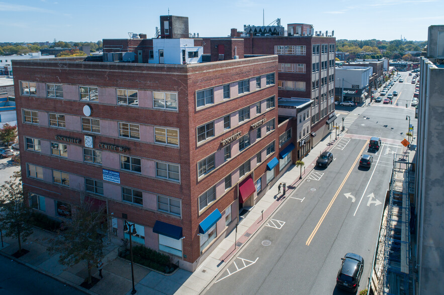 53 N Park Ave, Rockville Centre, NY en alquiler - Foto del edificio - Imagen 3 de 28