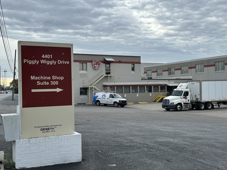 4401 Piggly Wiggly Dr, North Charleston, SC en alquiler - Foto del edificio - Imagen 1 de 8