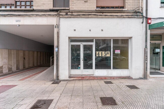 Más detalles de Mar, del, 64, Oviedo - Local en venta