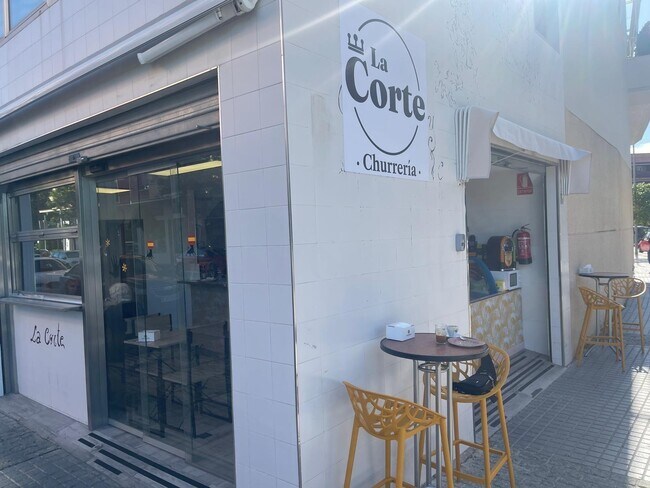 Más detalles de Calle Isla Menorca, 2, Córdoba - Local en venta