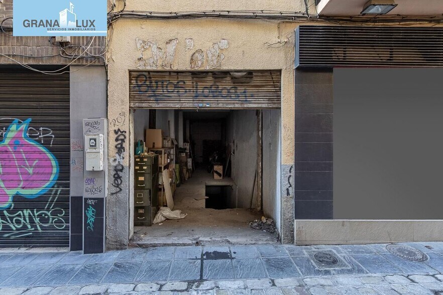 Local en Granada, Granada en venta - Foto del edificio - Imagen 3 de 16