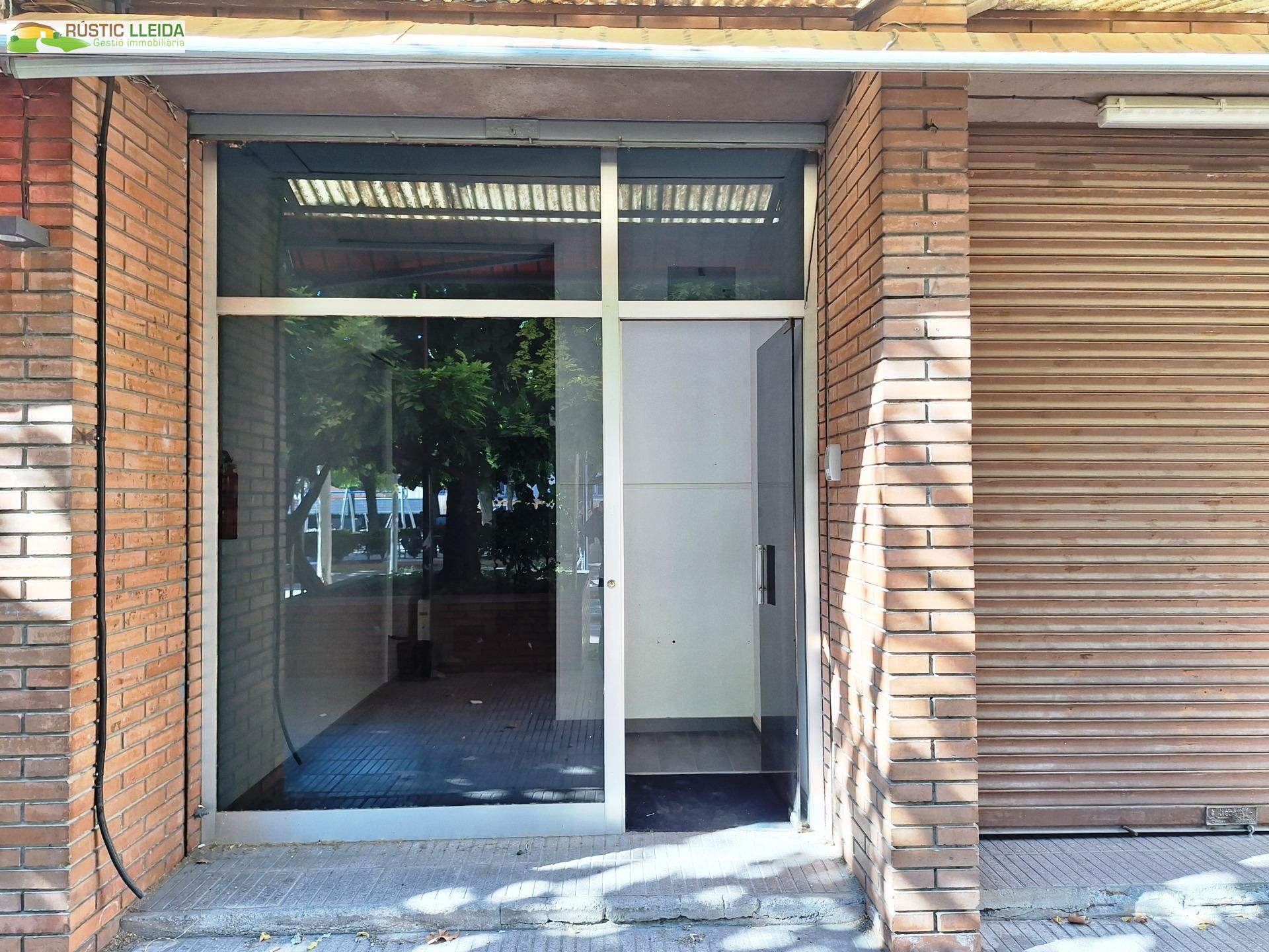 Local en Tàrrega, Lérida en alquiler Foto del edificio- Imagen 1 de 4