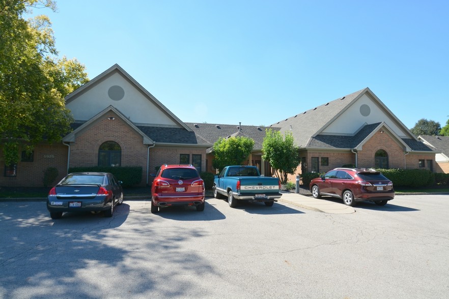 5975 Kentshire Dr, Kettering, OH en alquiler - Foto principal - Imagen 1 de 15