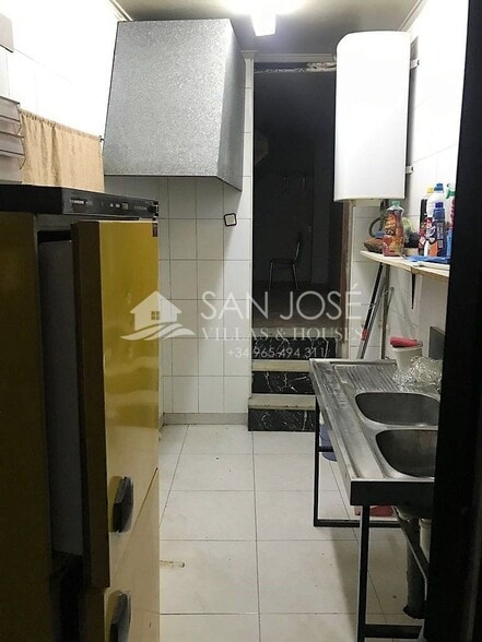 Local en Novelda en venta - Foto del edificio - Imagen 3 de 7