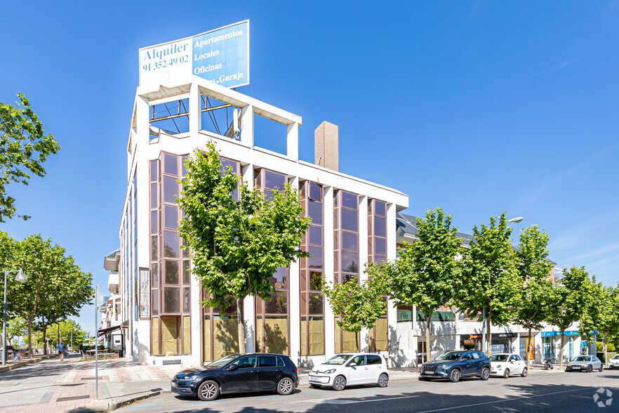 Calle Luxemburgo, 4, Pozuelo De Alarcón, Madrid en alquiler - Foto del edificio - Imagen 2 de 3