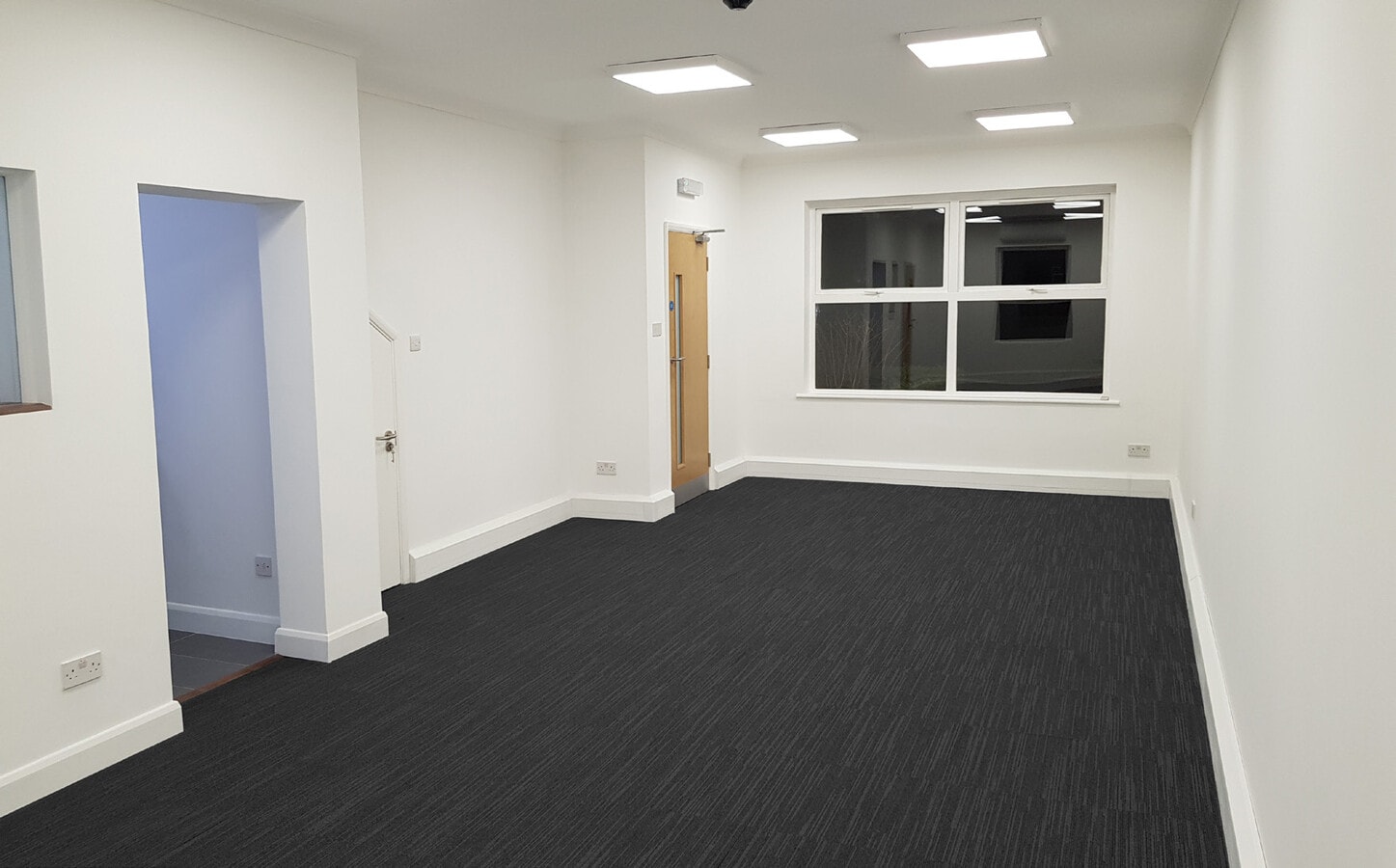 Station Rd, Great Shelford, CAM CB22 5NE - Unidad 8 - - Foto del interior - Image 2 of 4