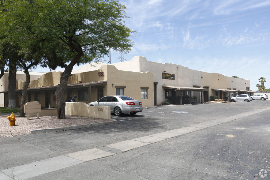 128 W Boxelder, Chandler, AZ en alquiler - Foto del edificio - Imagen 2 de 8