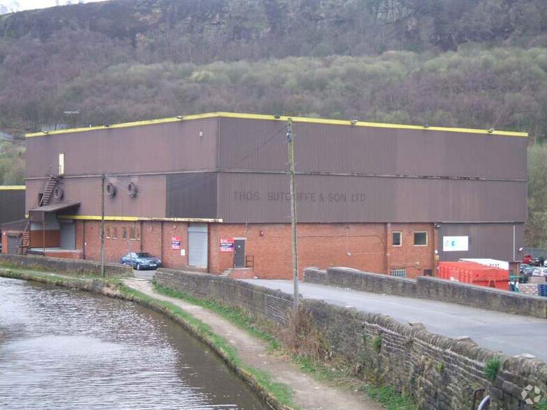Greenhill Industrial Estate, Mytholmroyd en alquiler - Foto del edificio - Imagen 3 de 3