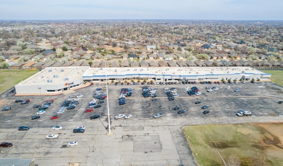 1331 W Memorial Rd, Oklahoma City, OK en alquiler - Foto del edificio - Imagen 1 de 11