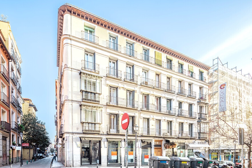 Calle de Augusto Figueroa, 27, Madrid, Madrid en venta - Foto del edificio - Imagen 2 de 2