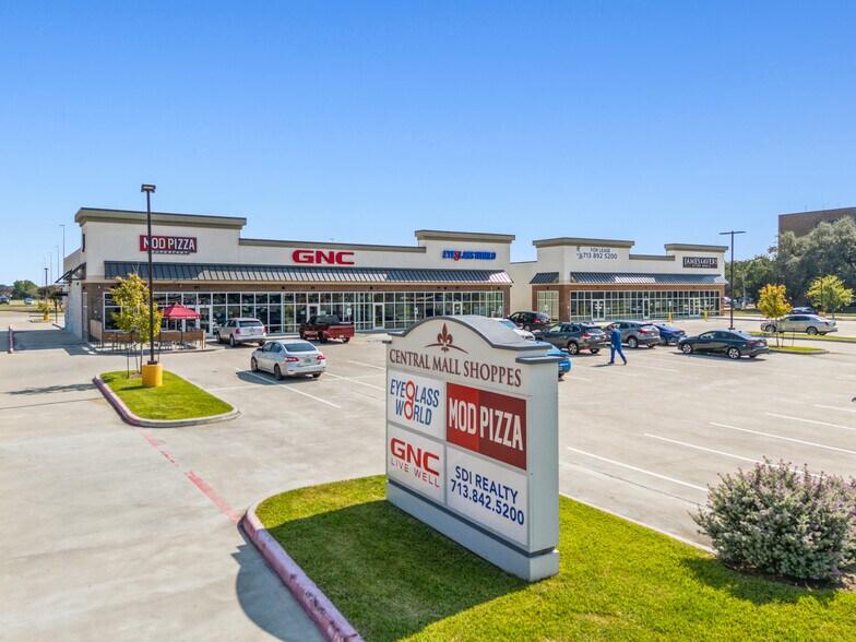 Central Mall Shoppes cartera de 2 inmuebles en venta en LoopNet.es - Foto del edificio - Imagen 1 de 3