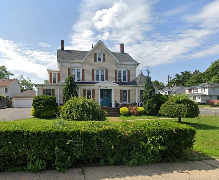 623 Georges Rd, North Brunswick, NJ en alquiler - Foto del edificio - Imagen 1 de 7