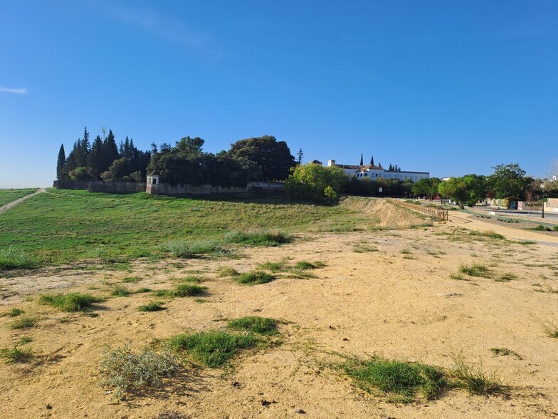 Terreno en Castilleja de Guzmán en venta - Foto del edificio - Imagen 3 de 10