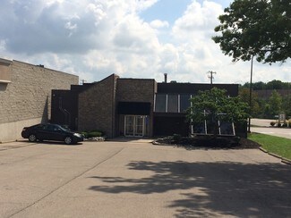 Más detalles de 7292 Kenwood Rd, Cincinnati, OH - Local en venta