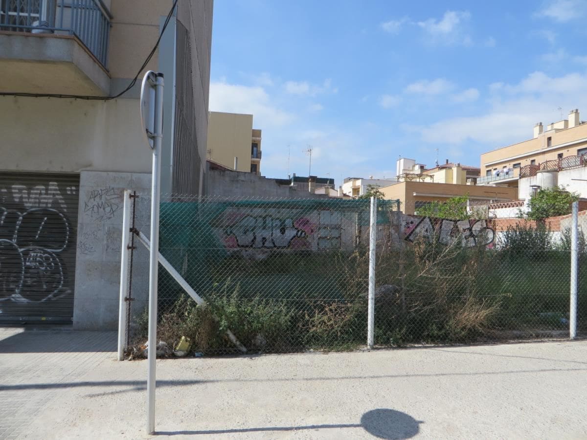 Avinguda d'Adam i Eva, 12-13, Cerdanyola del Vallès, Barcelona en venta Otros- Imagen 1 de 2